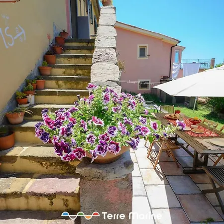 L'occhio Di Santa Lucia, Terre Marine Гостевой дом 3*