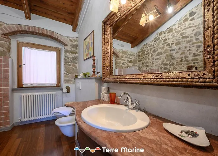 L'occhio Di Santa Lucia, Terre Marine 3* La Spezia