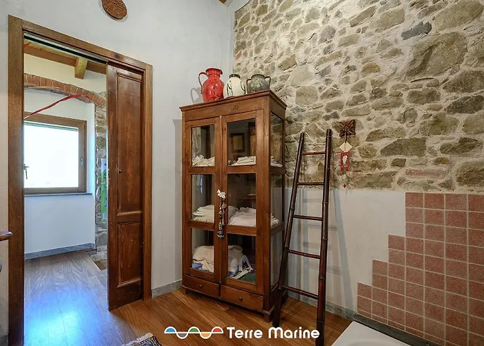 L'occhio Di Santa Lucia, Terre Marine לה ספציה